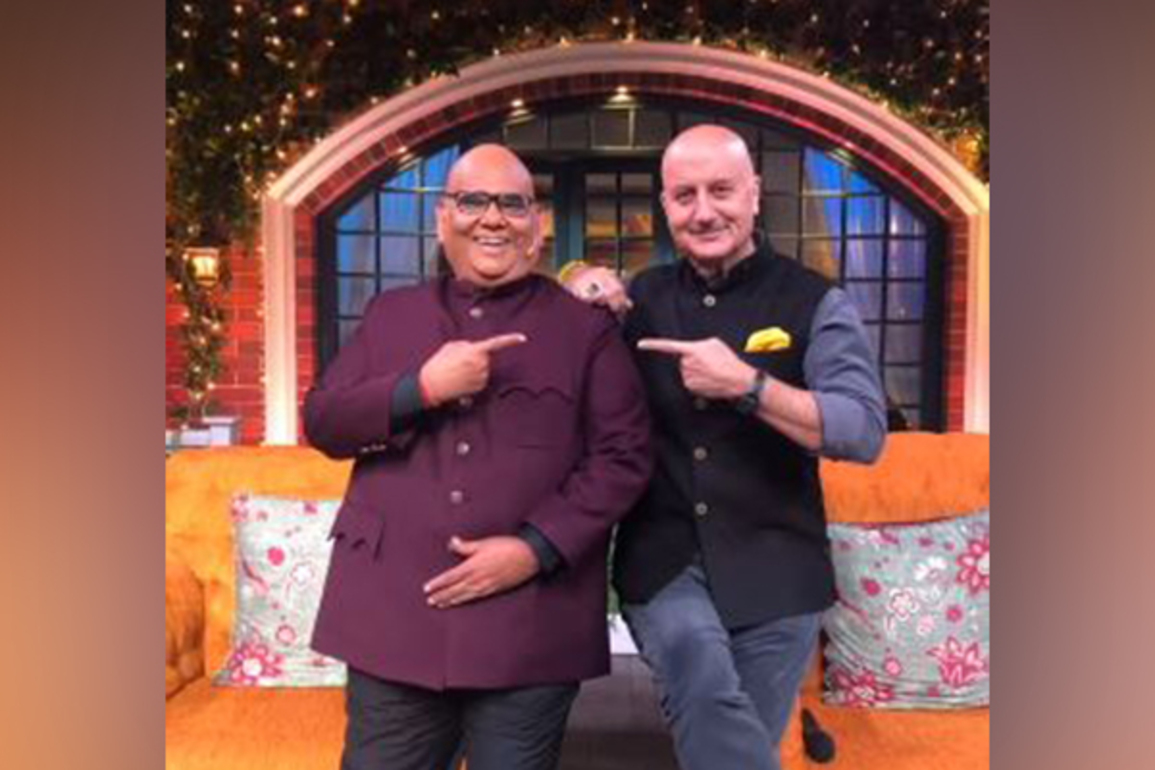 "Dosti ki koi umra nahi hoti.." Anupam Kher remembers Satish Kaushik on his birth anniversary