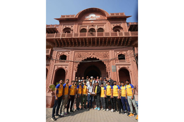 Rohtak Royals receive rousing welcome as Rohtak leg of KCL Trophy tour concludes