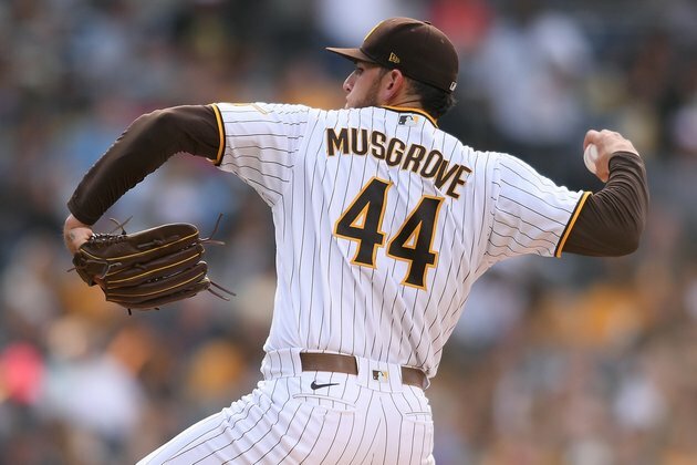 Padres visit Giants, look to gain ground in wild-card race
