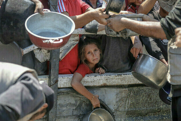 Israels Gaza aid drops are a smokescreen  UN agency chief