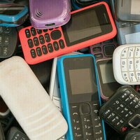 EU issuing US-bound staff with burner phones  FT