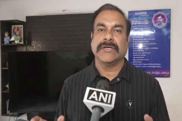 "Congress CM endorsing Gujarat's model is strange": BRS's Ravula Sridhar Reddy alleges "unholy nexus" between Congress and BJP in Telangana