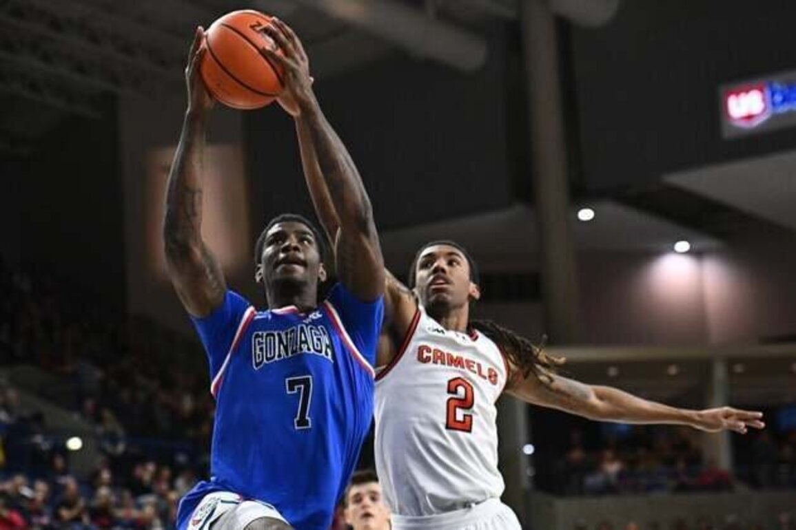 No. 7 Gonzaga out to extend win streak vs. San Diego to 20