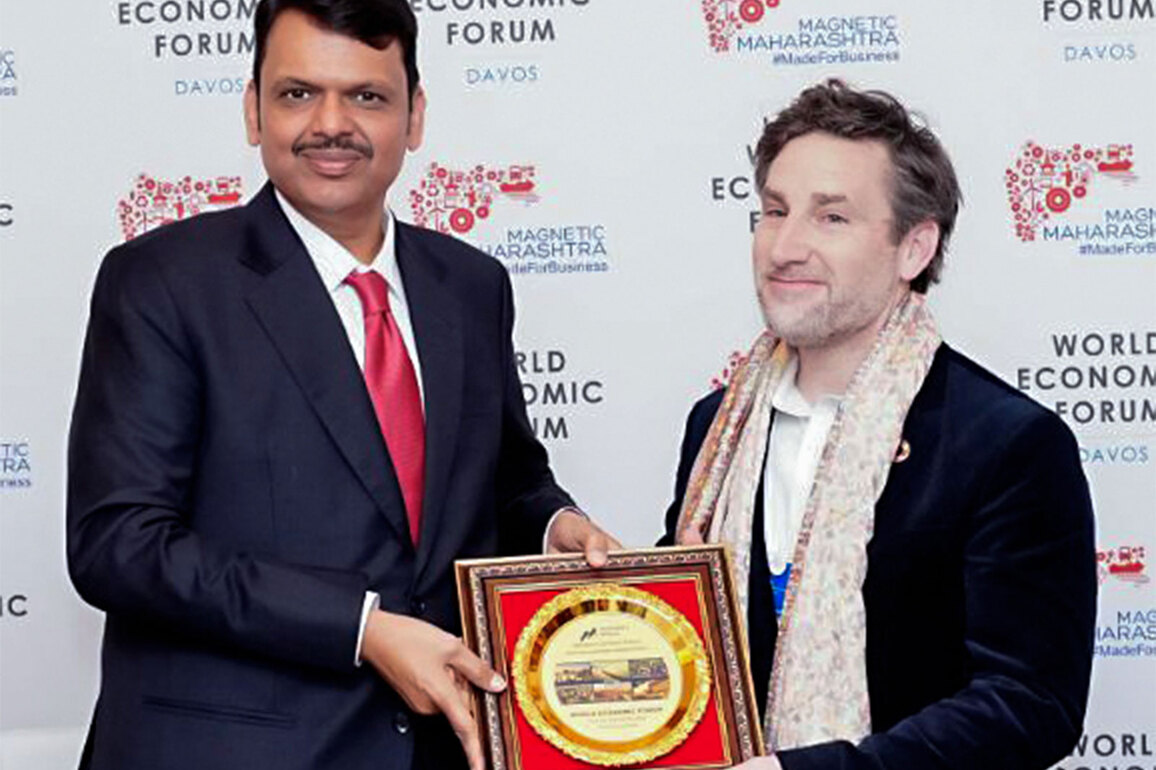 MMRDA signs 10 MoUs worth USD 96 billion on Day 1 of WEF Davos