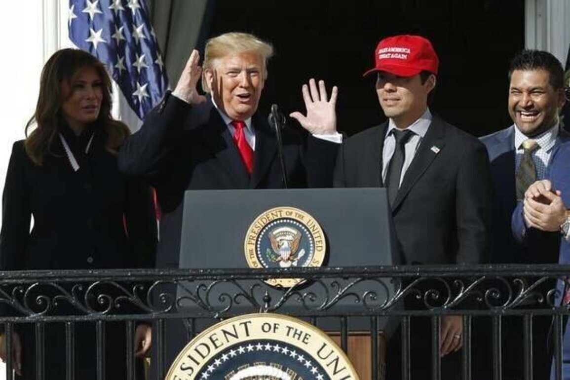 President Trump pardons five former NFL players