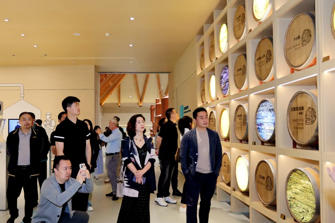 CHINA-SICHUAN-DOMESTIC WHISKIES (CN)