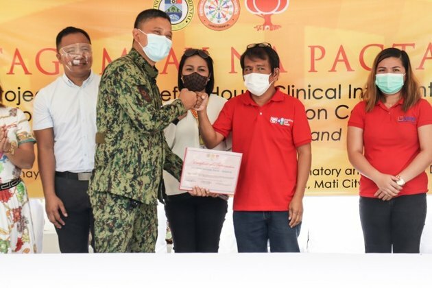 30 former drug pushers graduate from Project Tulay