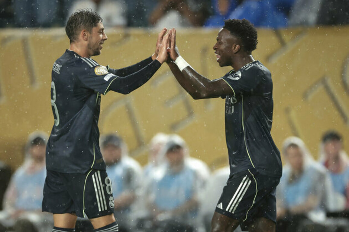 Real Madrid beat Salzburg 3-0, advance to last 16 at Club World Cup