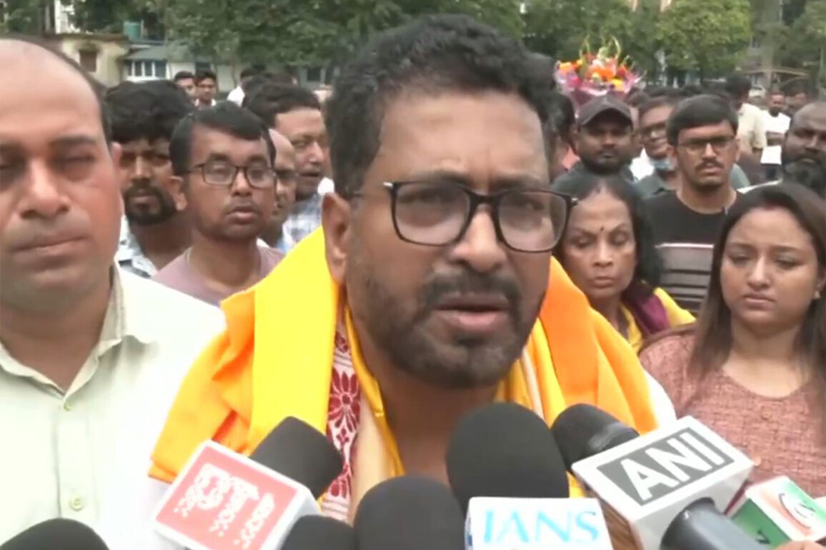 BJP MLA Shankar Ghosh interacts with residents over civic issues under 'Sarasari Shankar' programme in Siliguri