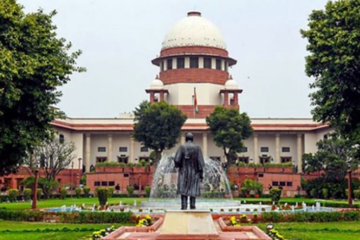 SC issues notice to Centre, 9 States in plea against alleged detention of migrant workers
