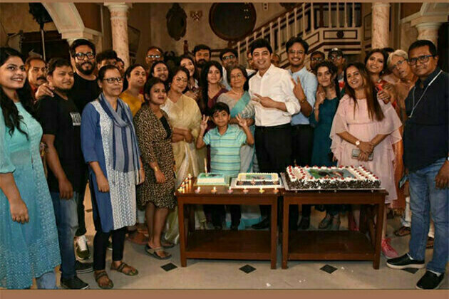 Fans joined to celebrate one year birthday of Bengali TV serial 'Godhuli Alap'