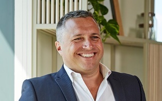 Why does fossil diesel still dominate UK construction sites?