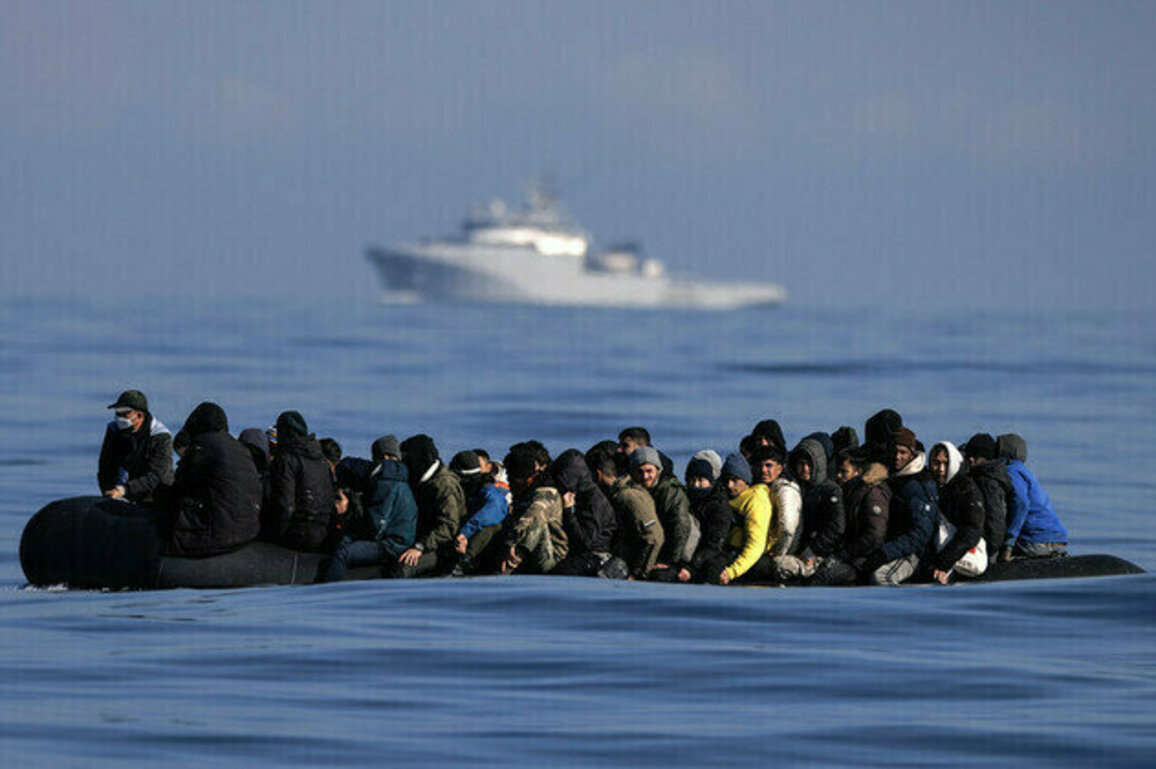 UK records unprecedented migrant boat arrival