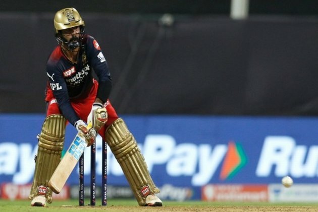 IPL 2022: Sunil Gavaskar backs RCB's Dinesh Karthik to play finisher's role in T20 World Cup for India