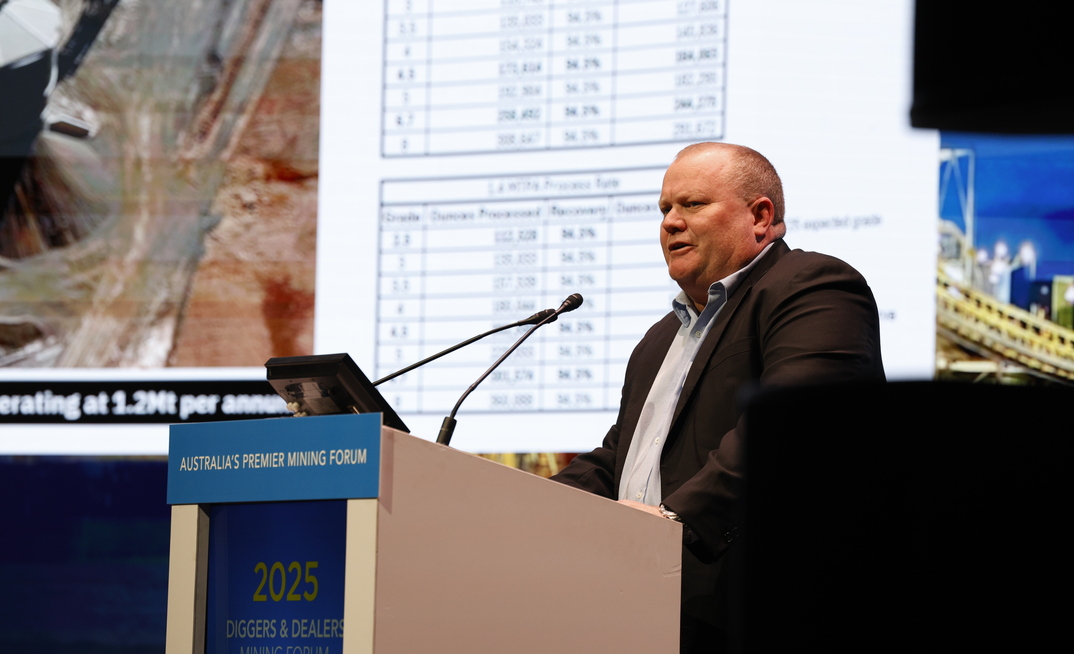 Pantoro's Paul Cmrlec speaking at Diggers & Dealers 2025