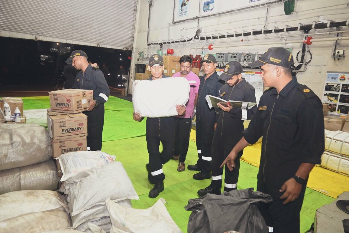 India sends 40 tonnes of aid to quake-hit Myanmar