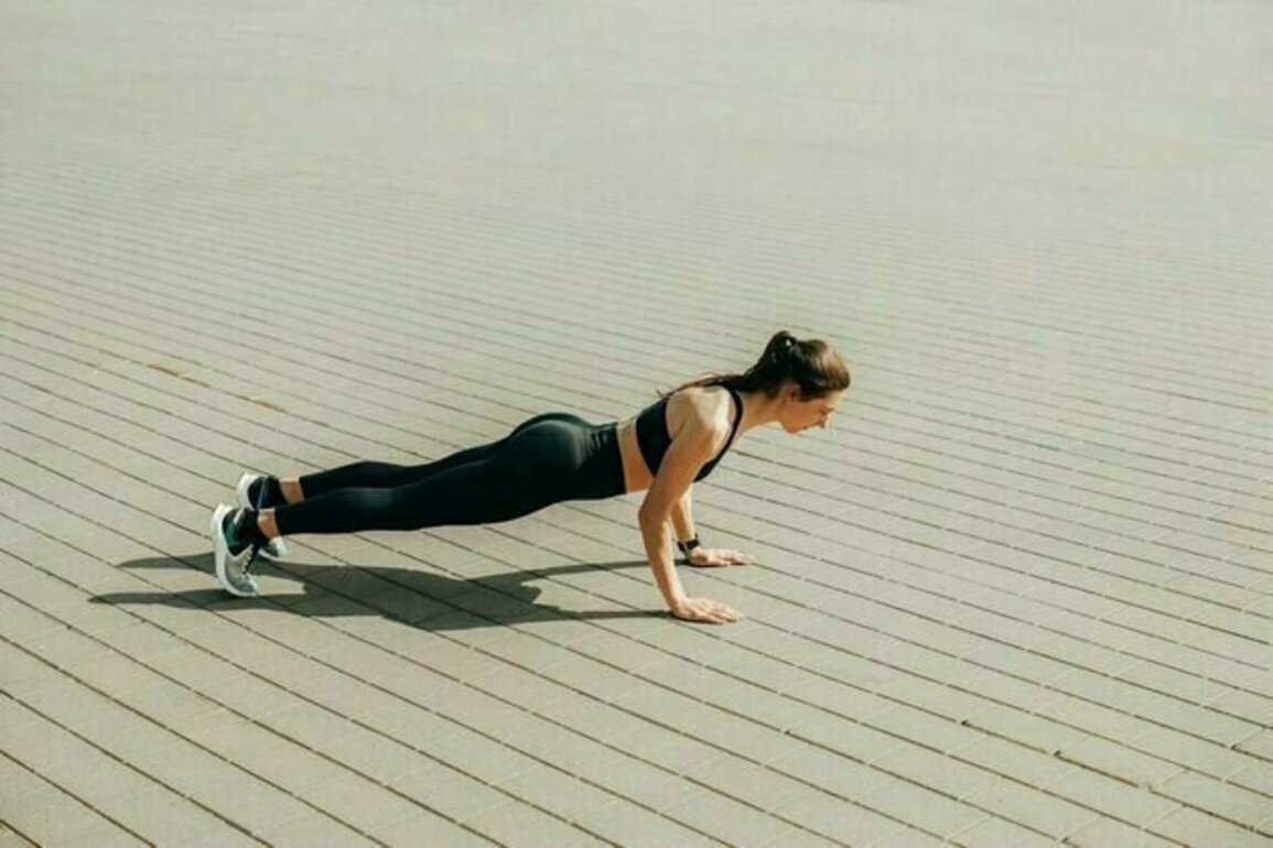 What's the difference between abs and core? One term focuses on aesthetics - and the other on function