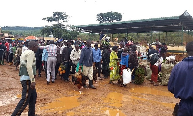Scores stranded after ferry breaks down at Buvuma Scores stranded after ferry breaks down at Buvuma