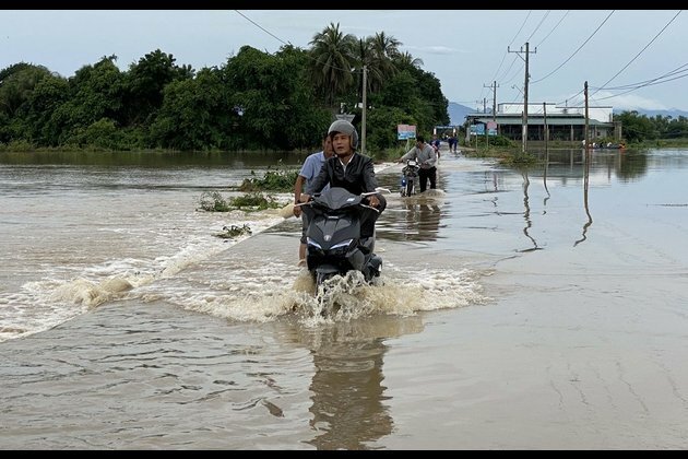 62 dead, 5 missing in Vietnam&#039;s floods