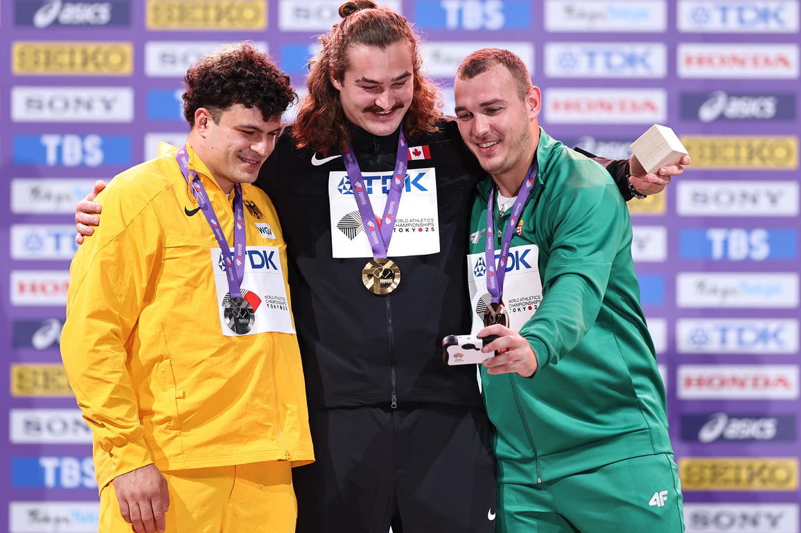 (SP)JAPAN-TOKYO-ATHLETICS-WORLD ATHLETICS CHAMPIONSHIPS-MEN'S HAMMER THROW-AWARDING CEREMONY