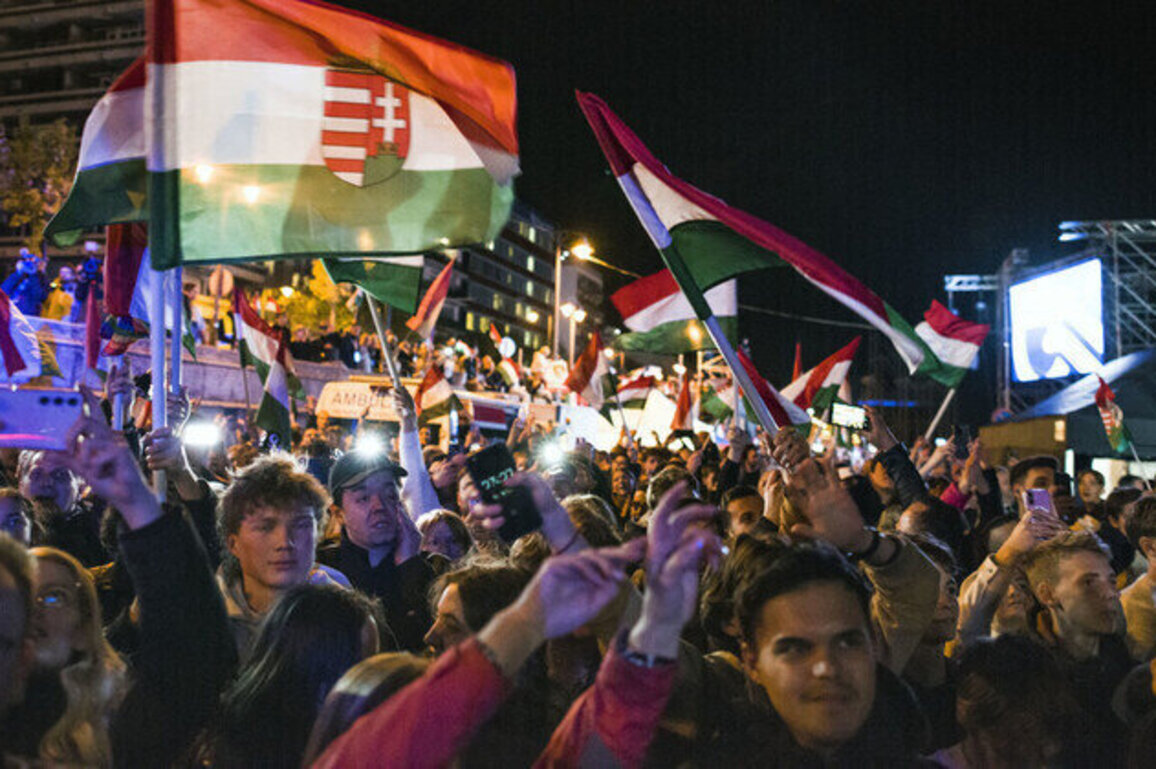 Orban falls, but Hungarys realities remain