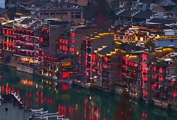 60"FlyOverChina | Enchanting night view of ancient town in SW China's Guizhou