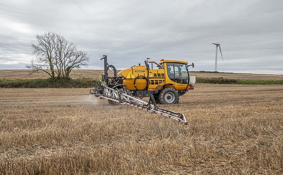 One Cornish contractor proves small, lightweight sprayer is beneficial to business