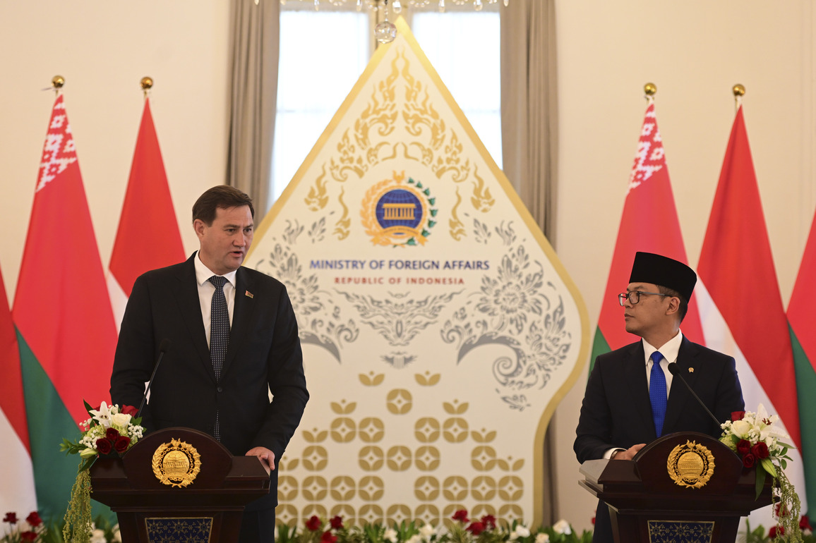 INDONESIA-JAKARTA-INDONESIAN-BELARUSIAN-FM-MEETING