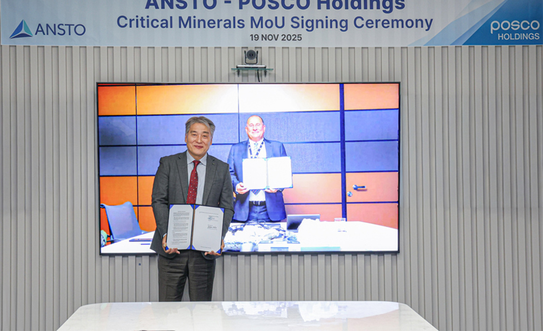 MoU signing with Ki-soo Kim, POSCO Group CTO, and Oleh Nakone, group executive at ANSTO