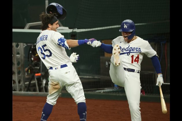 Dodgers early favorites over Rays in Fall Classic