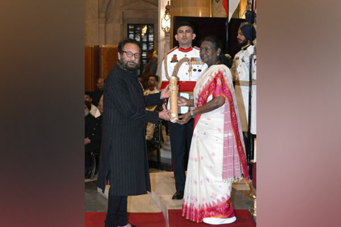 President Murmu confers Padma Bhushan to filmmaker Shekhar Kapur