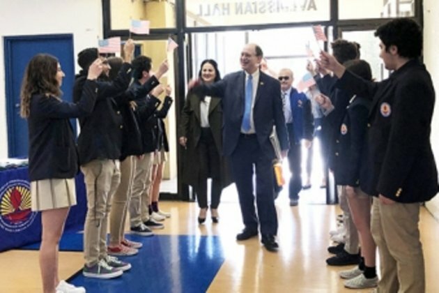 Congressman visits Armenian school in California