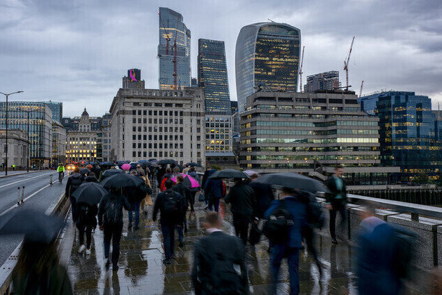 UK job losses hit five-year high amid Iran war