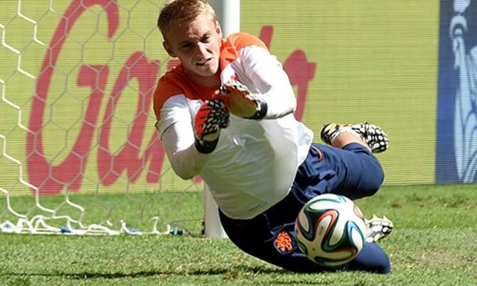 Goalkeepers shine brightest in Brazil Goalkeepers shine brightest in Brazil