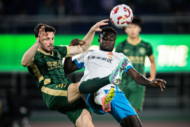 (SP)CHINA-ZHENJIANG-FOOTBALL-CSL-ZHEJIANG VS QINGDAO (CN)