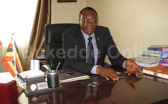 Kagimu Meeya w'e Mukono ng'annyonnyola Kagimu Meeya w'e Mukono ng'annyonnyola