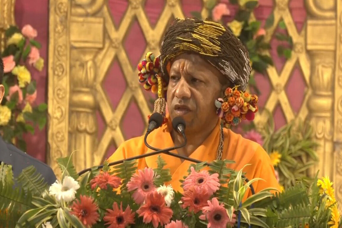 UP CM Yogi Adityanath participates in 'Vijay Shobha Yatra' on Vijayadashami