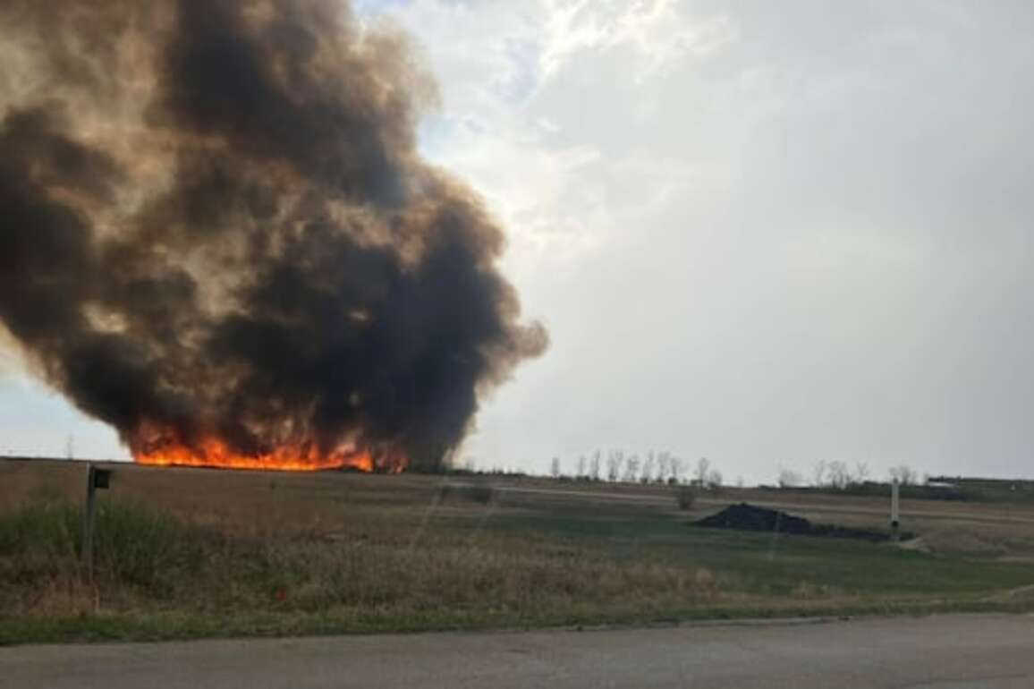 Lightning strike blamed for wildfire that threatened new discovery centre at Oak Hammock Marsh