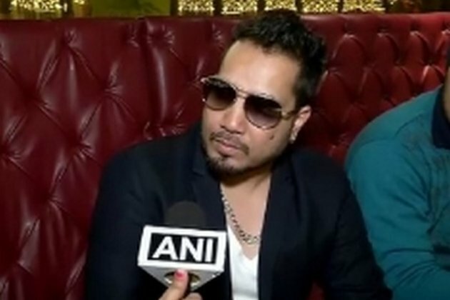 Cine Workers Association bans Mika Singh for performing in Pakistan