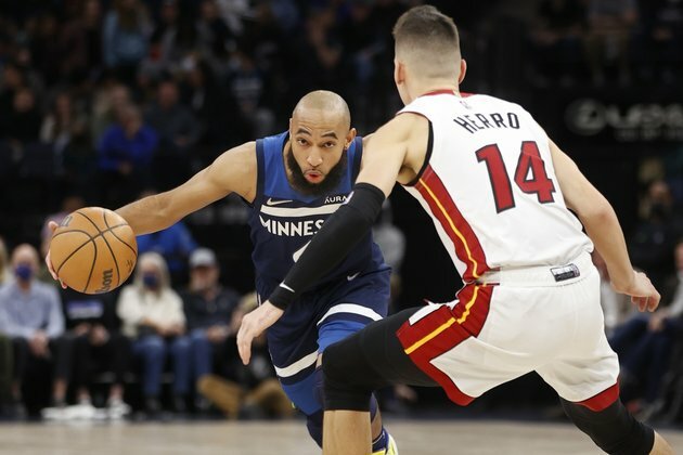 Not exactly on fire on the road, Heat travel to Chicago