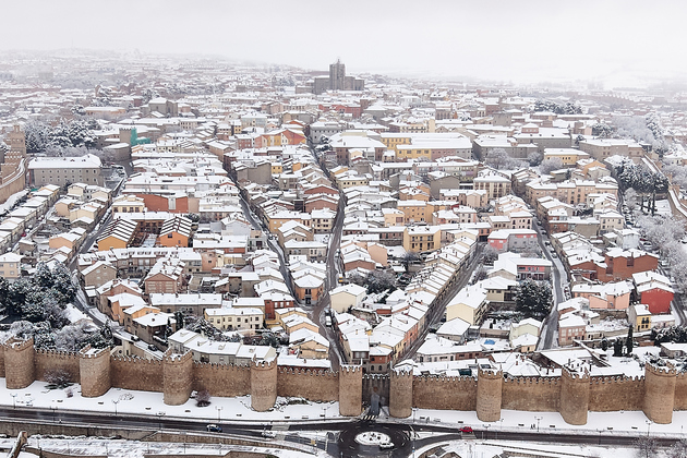 SPAIN-AVILA-SNOW-SCENERY