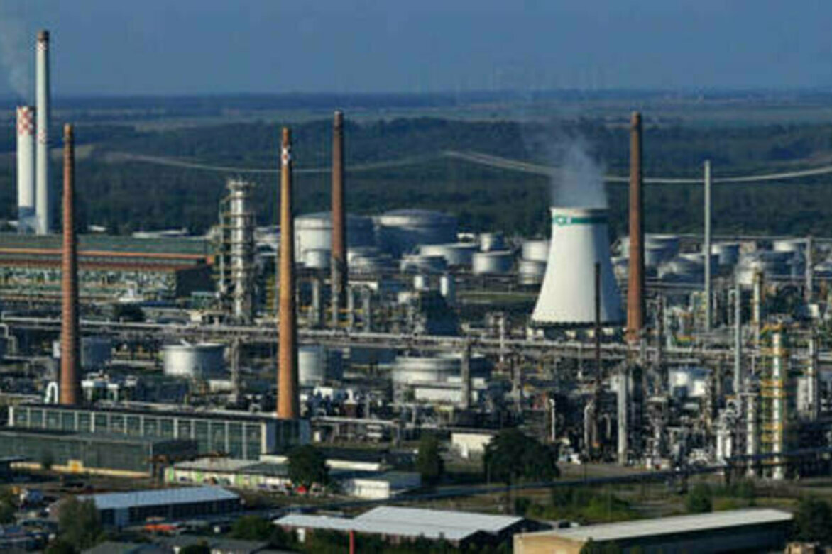 German town wants Russian oil back - Politico