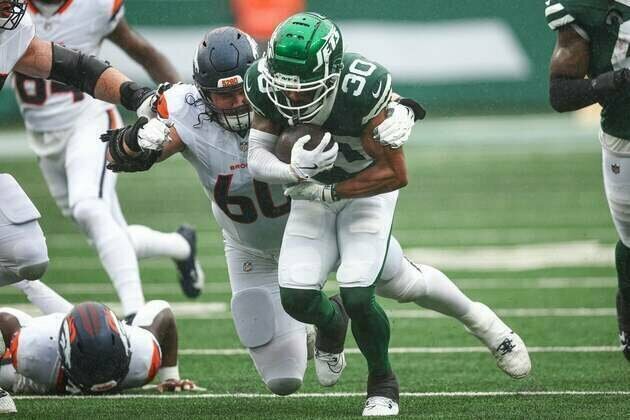 Eagles acquire CB Michael Carter II from Jets for WR John Mitchie