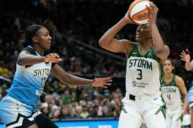 Nneka Ogwumike nets 20 points to carry Storm past Sky