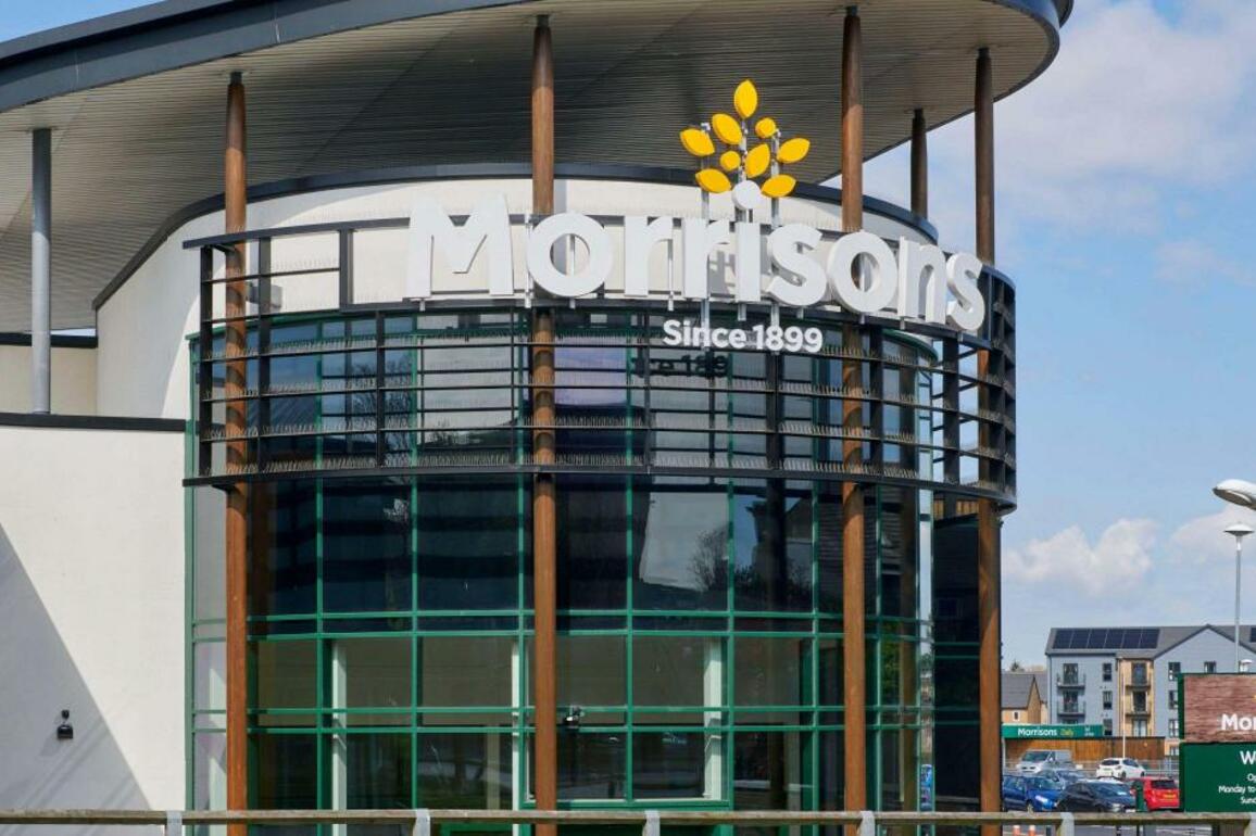 Morrisons recalls sausages over plastic contamination