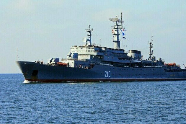 Russian training warship arrives in African state