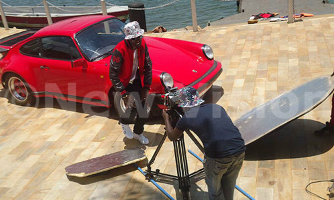 Behind-the-scenes: Bobi Wine shoots video for Size Yo Behind-the-scenes: Bobi Wine shoots video for Size Yo