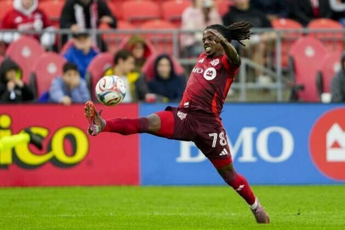 Union bring challenged offense north to face streaking Toronto FC