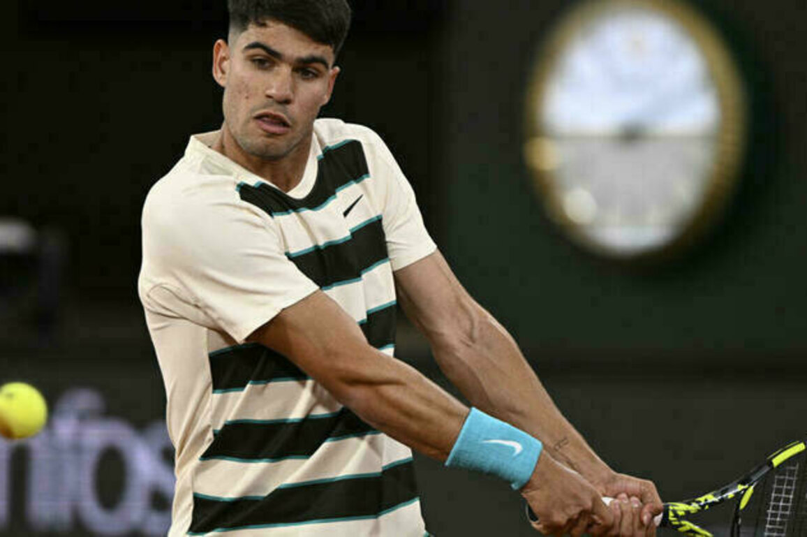 French Open Day 4: Alcaraz, Swiatek through as Ruud bows out