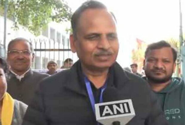 Satyendar Jain appeals people to vote for better future, to strengthen democracy